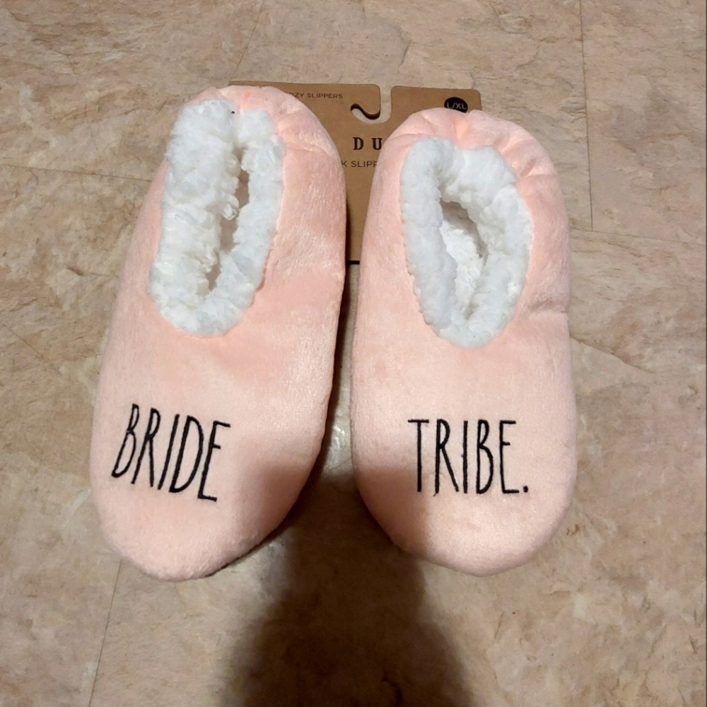 Rae Dunn shepra slippers nwt  size L/XL